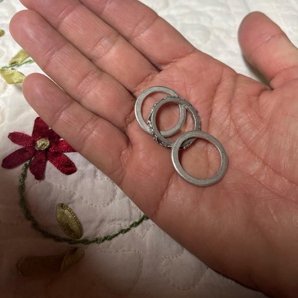 3 stack ring. Size 6-6,5. Some little balls are missing from the middle ring. - Picture 3 of 4